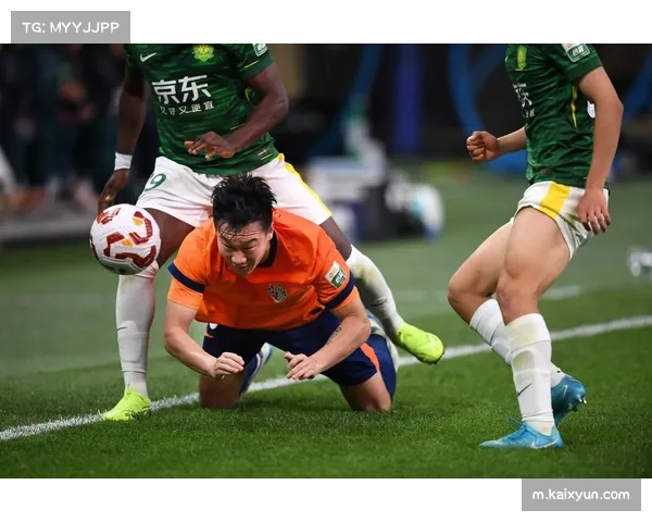 达万送精准助攻法比奥建功 北京国安半场1比0领先青岛海牛